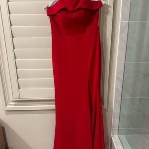 Elegant Red Off-Shoulder Evening Dress